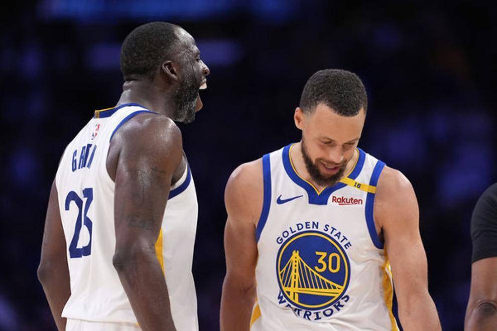 包含勇士主帅因伤停赛恐无缘季后赛的词条