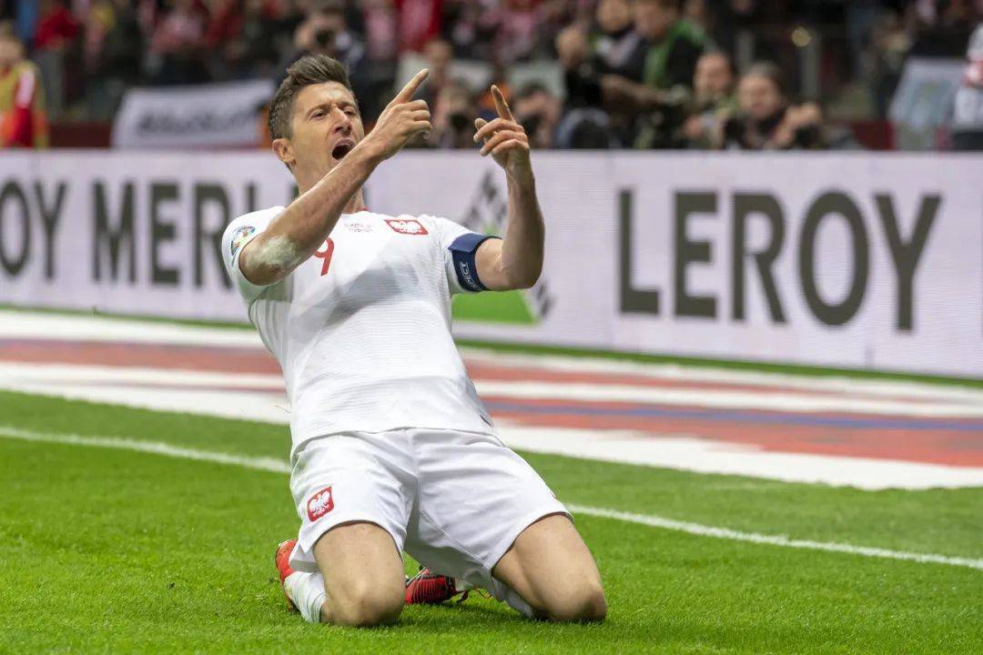 关于波兰队逆袭斯洛伐克，晋级淘汰赛的信息