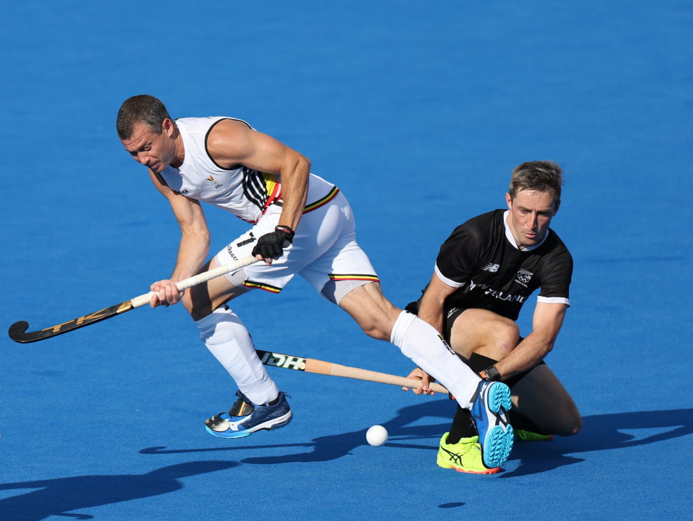 新西兰曲棍球队在激烈比赛中掀起巨大反击