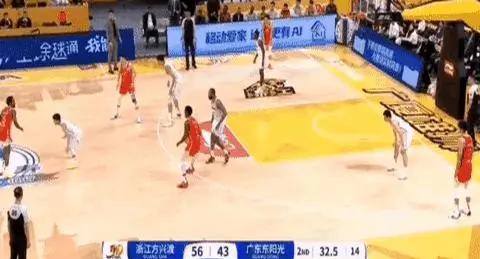 阿尔梅里亚遭遇惨败，紧急调整战术