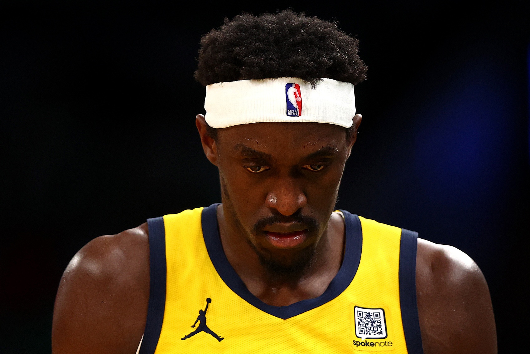 西亚卡姆迎来二十赛季高光表现，加拿大队球迷沸腾！的简单介绍