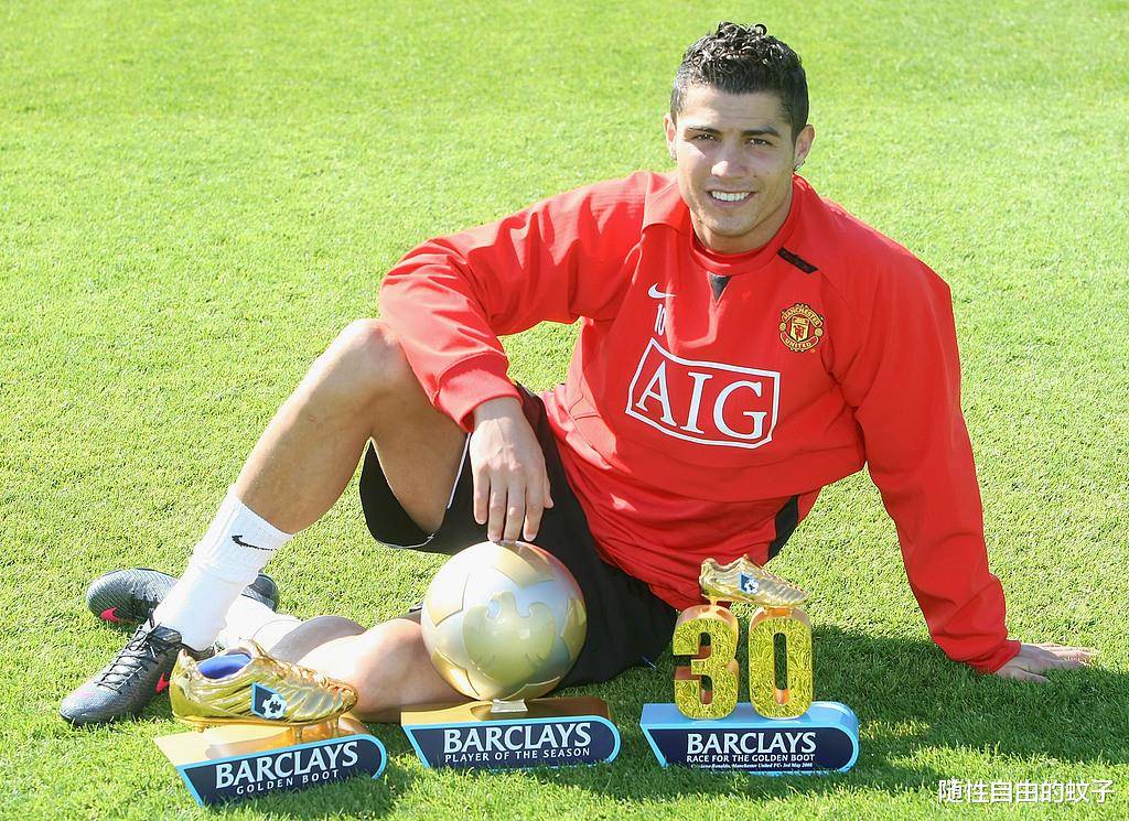 包含C罗回归赛场，高光表现首场状态亮眼，FPX观众沸腾！的词条